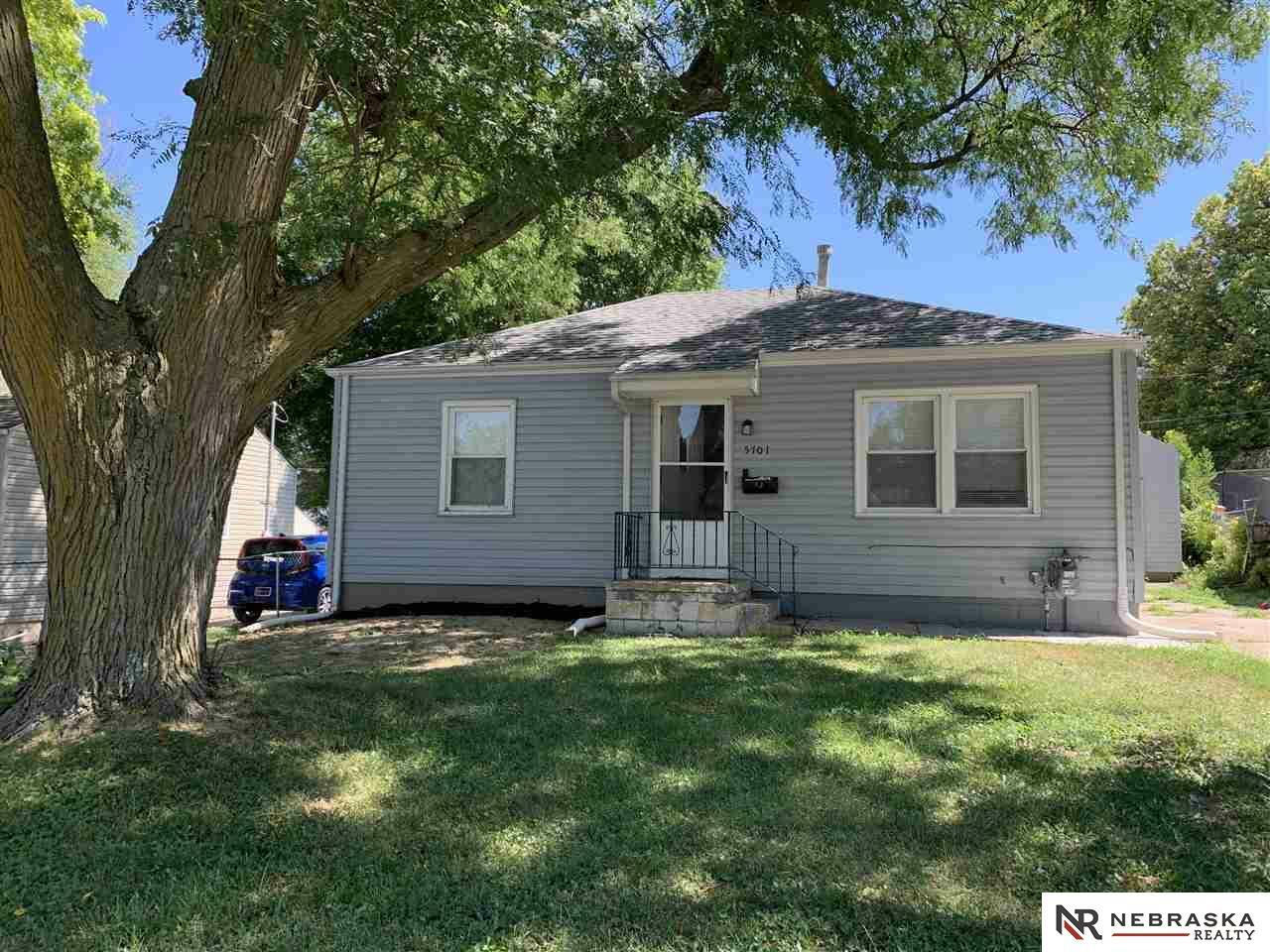 Property Photo:  5701 Manderson  NE 68104 