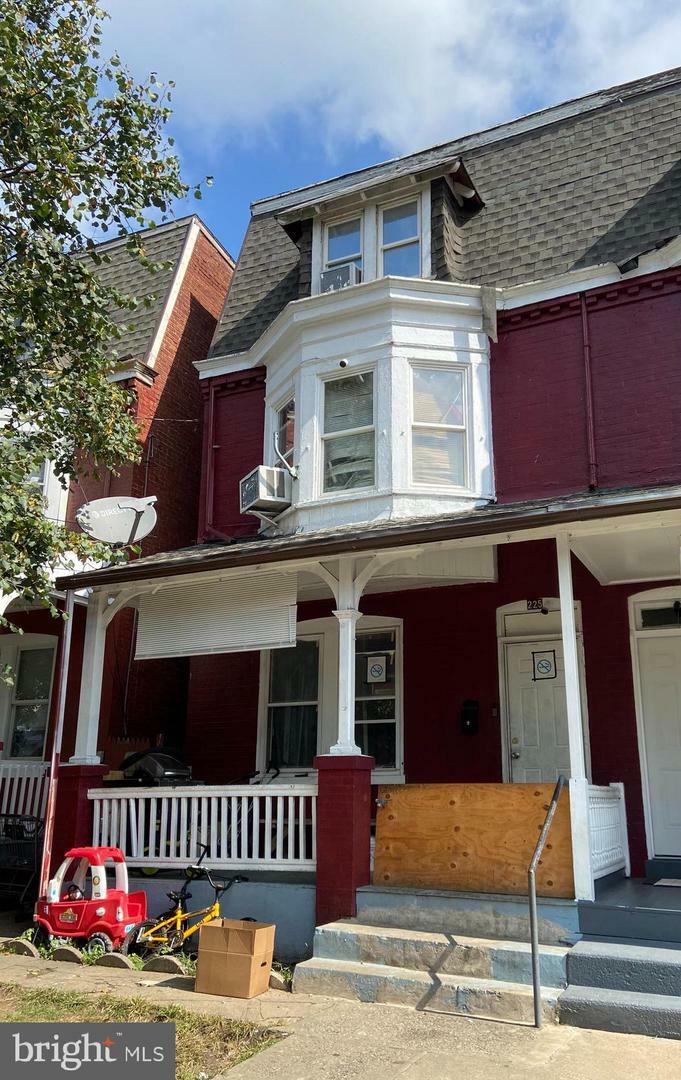 Property Photo:  225 S Ann Street  PA 17602 