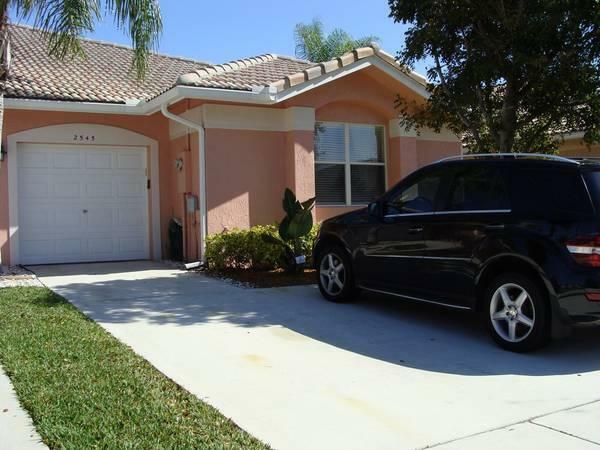 Property Photo:  2545 S Coral Trace Circle S  FL 33445 