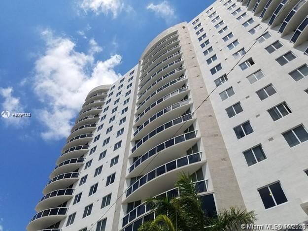 Property Photo:  601 NE 23rd St 1006  FL 33137 