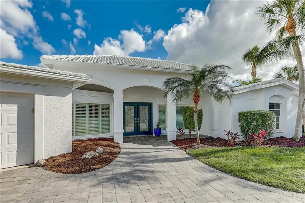 Property Photo:  560 Outrigger Lane  FL 34228 