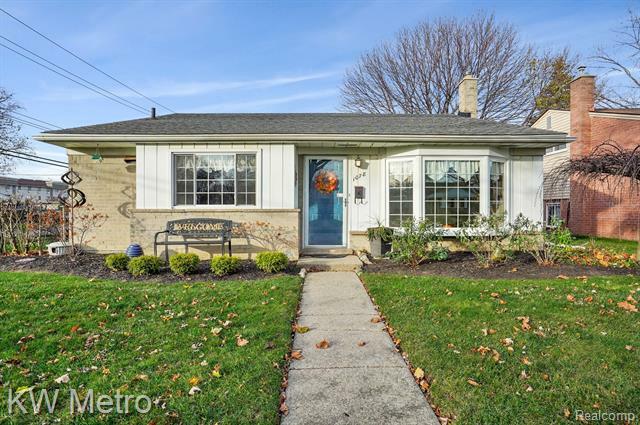 Property Photo:  1078 Dreon Drive  MI 48017 