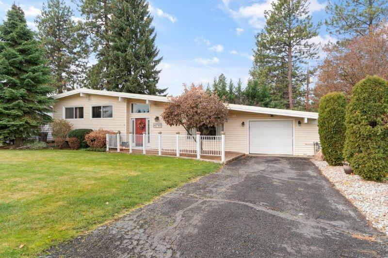 Property Photo: 6713 N Lincoln St WA 99208-4164