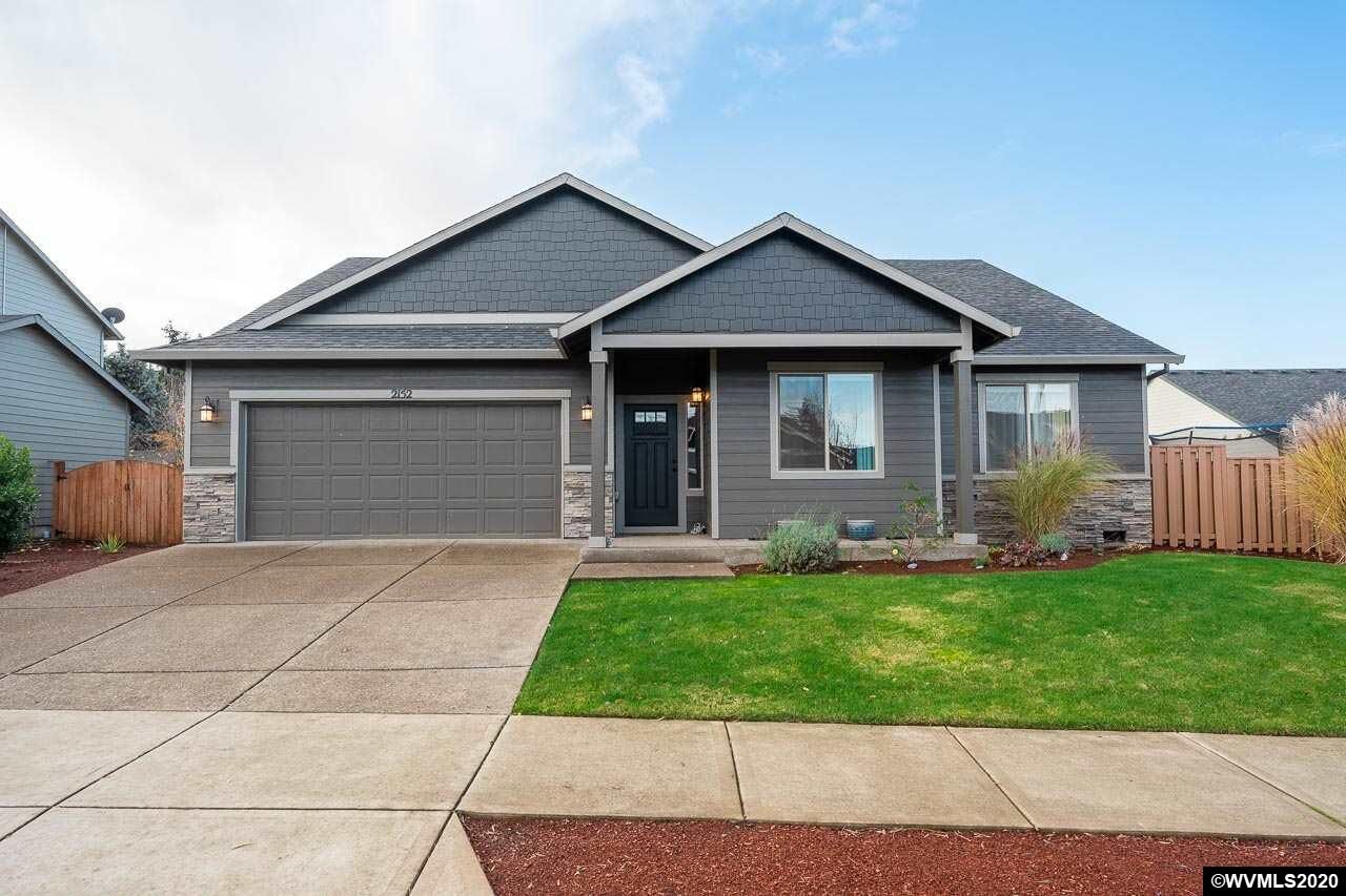 Property Photo:  2152  A St  OR 97032