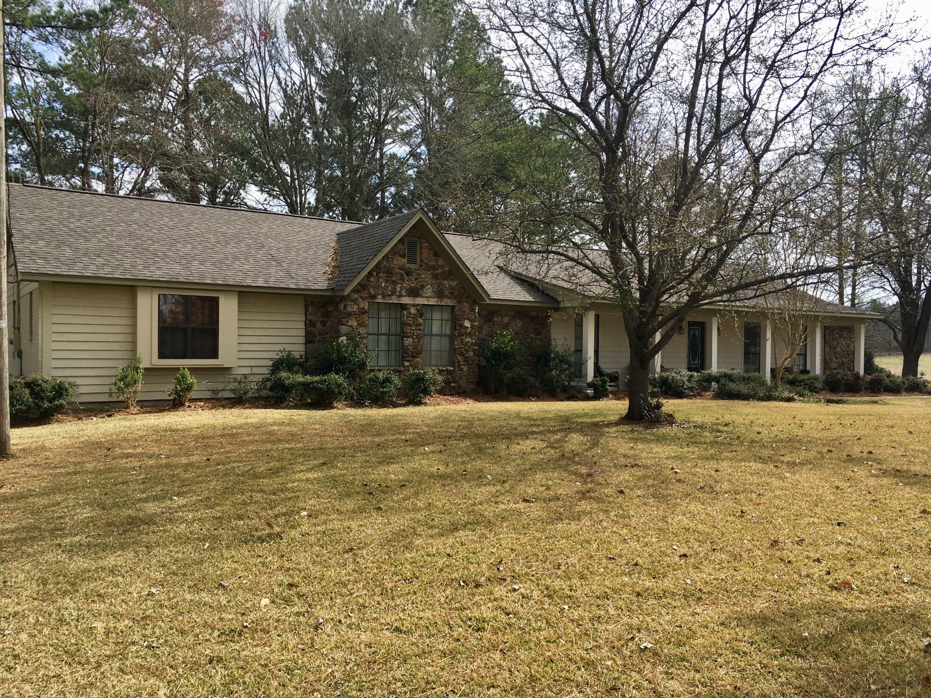 Property Photo:  4561 S Montgomery St  MS 39759 