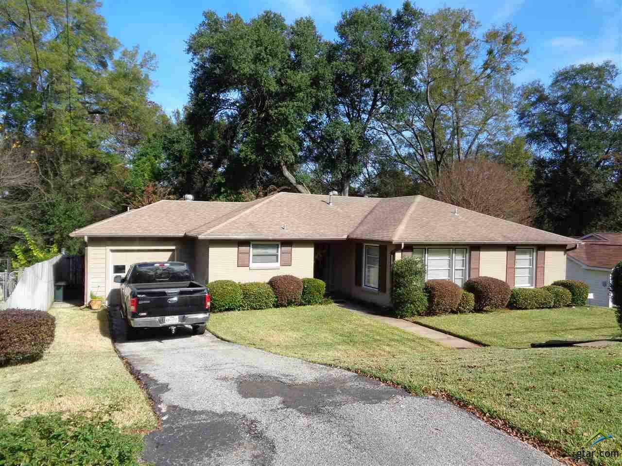 Property Photo:  1027 Dogwood St  TX 75701 