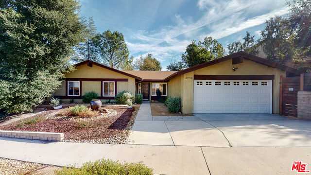 Property Photo:  27550 Country Glen Rd  CA 91301