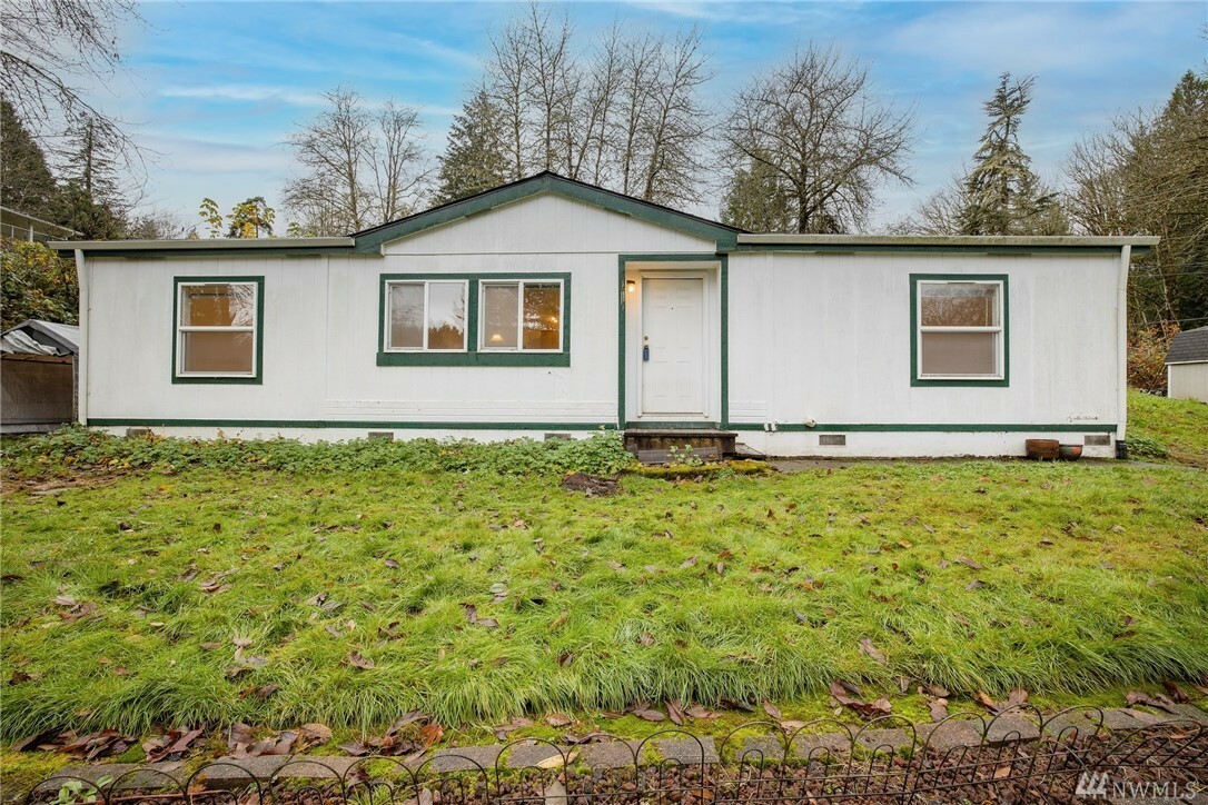 Property Photo: 5678 SE Burley Olalla Rd WA 98359