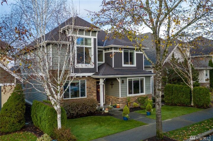 Property Photo: 2824 NE Logan St WA 98029