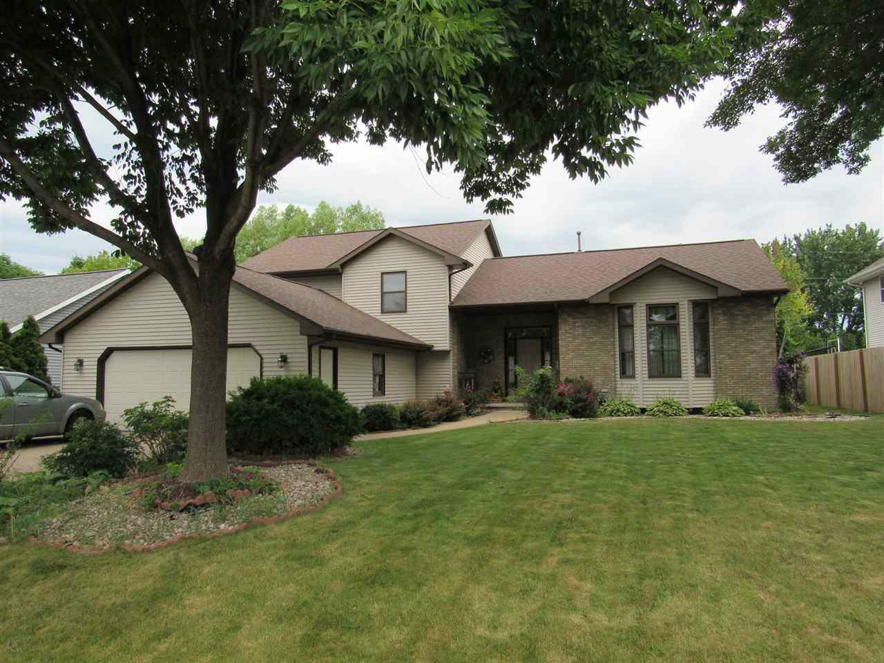 1360 W Seneca Drive  Appleton WI 54914-6900 photo