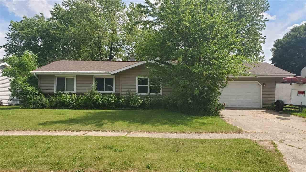 Property Photo:  641 Roosevelt Ave  WI 53546 