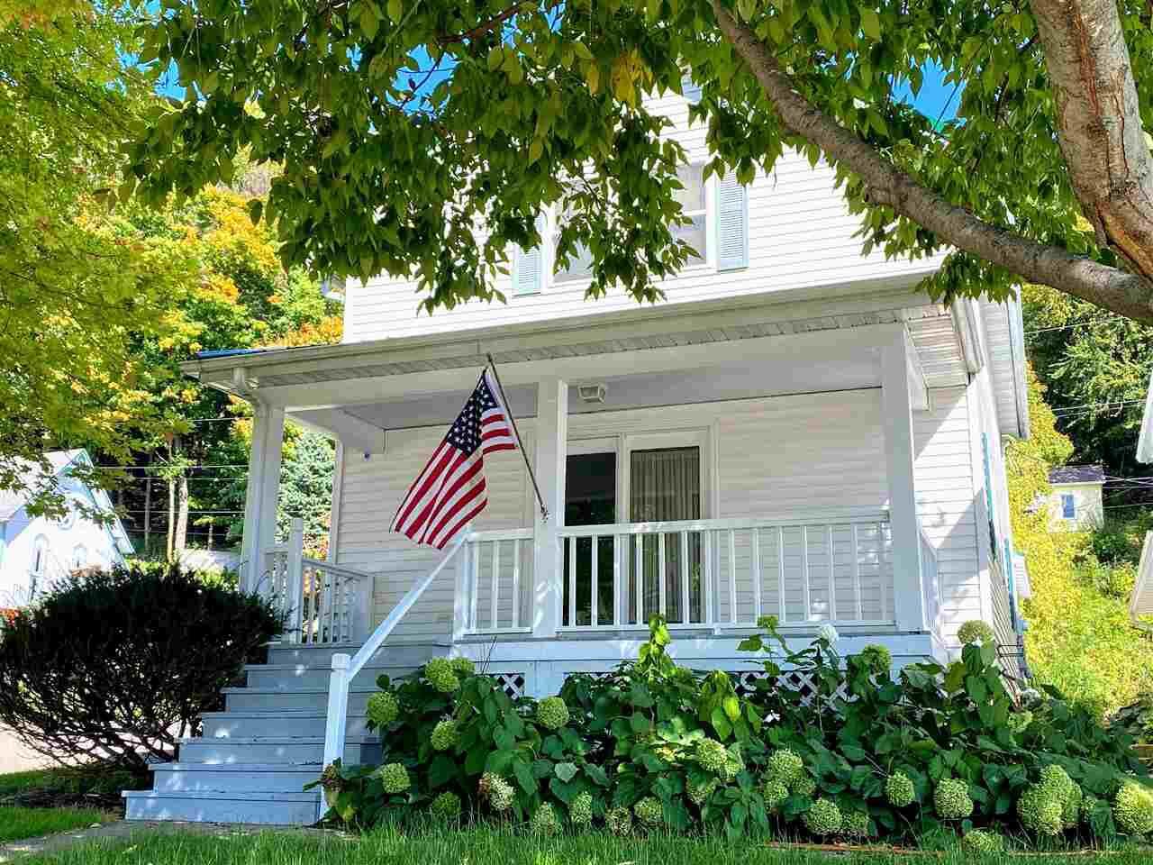 Property Photo:  134 North St  IA 52158 