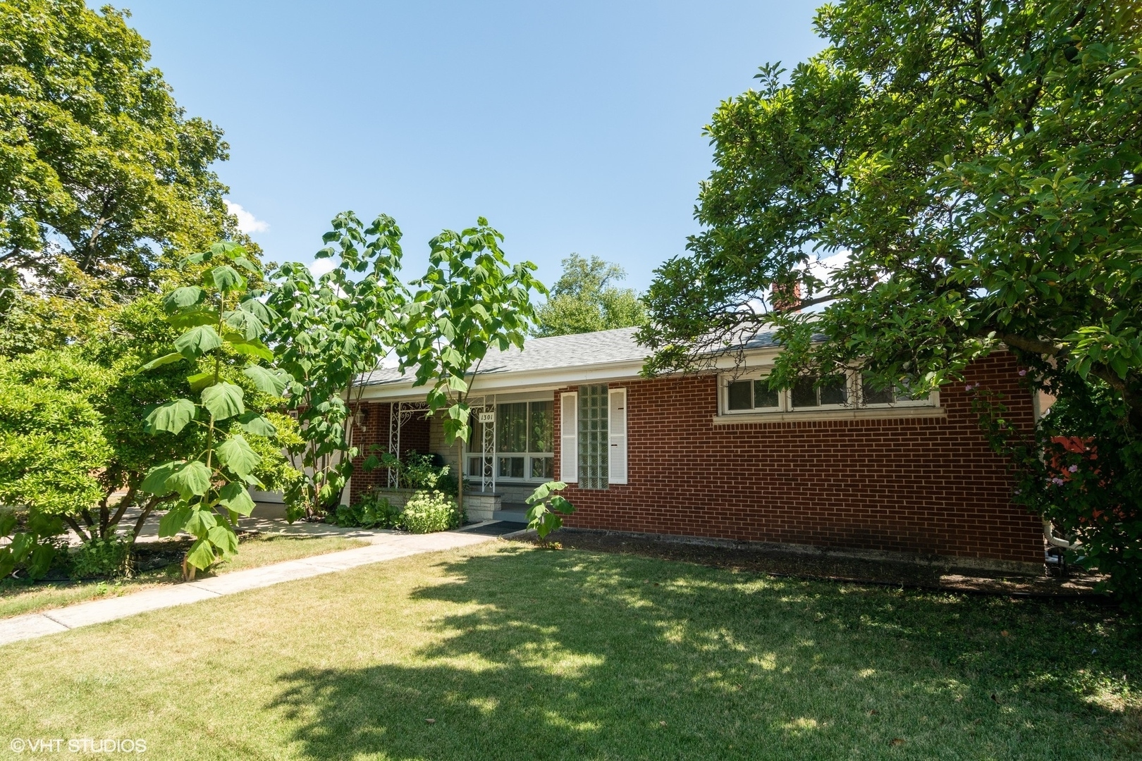 Property Photo: 1301 Mandel Avenue IL 60154