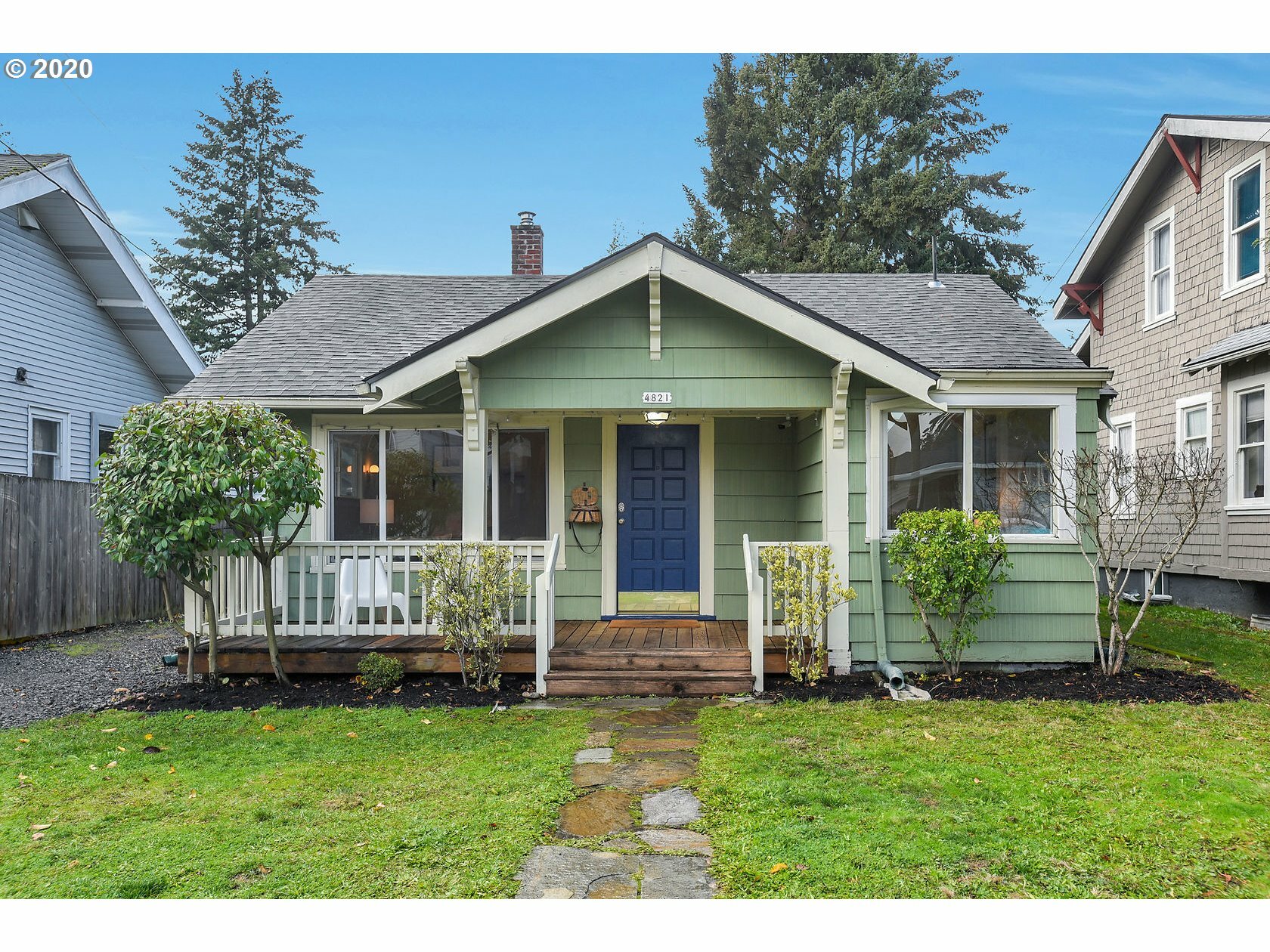 Property Photo: 4821 SE 75th Ave OR 97206