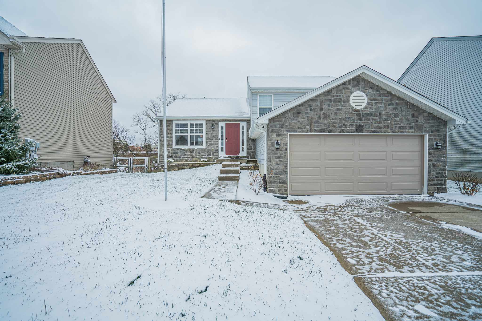 Property Photo: 2450 Hilliard Drive KY 41048