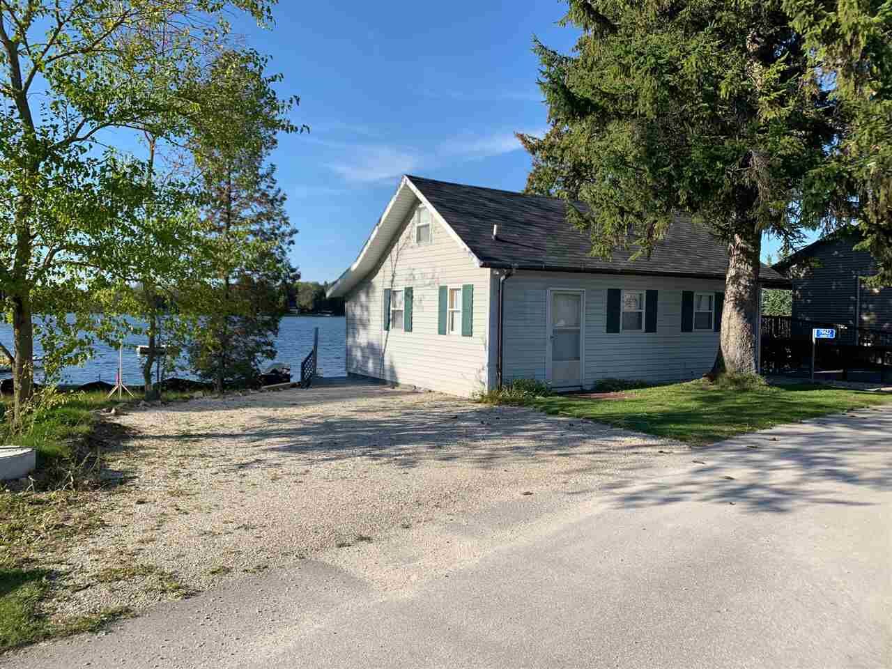 Property Photo:  19612 Henning Road  WI 53042-4501 