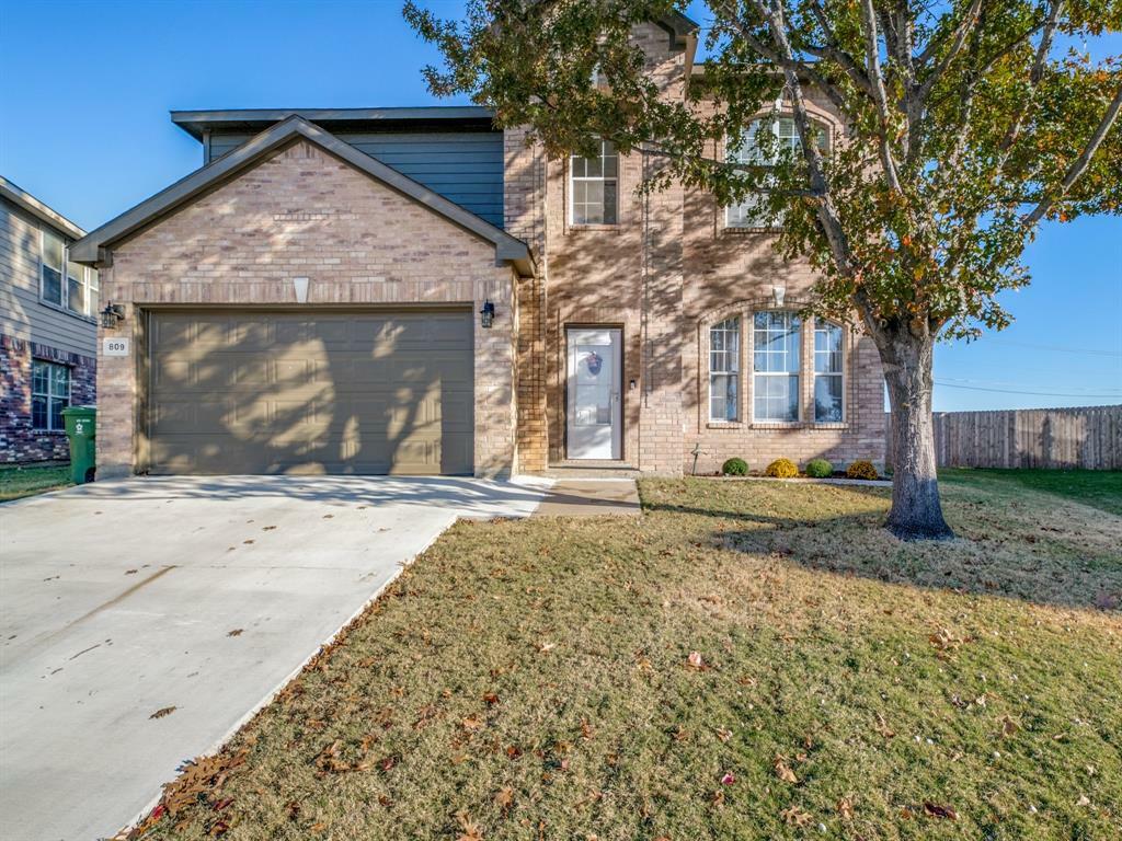 Property Photo:  809 Pryor Drive  TX 76001 