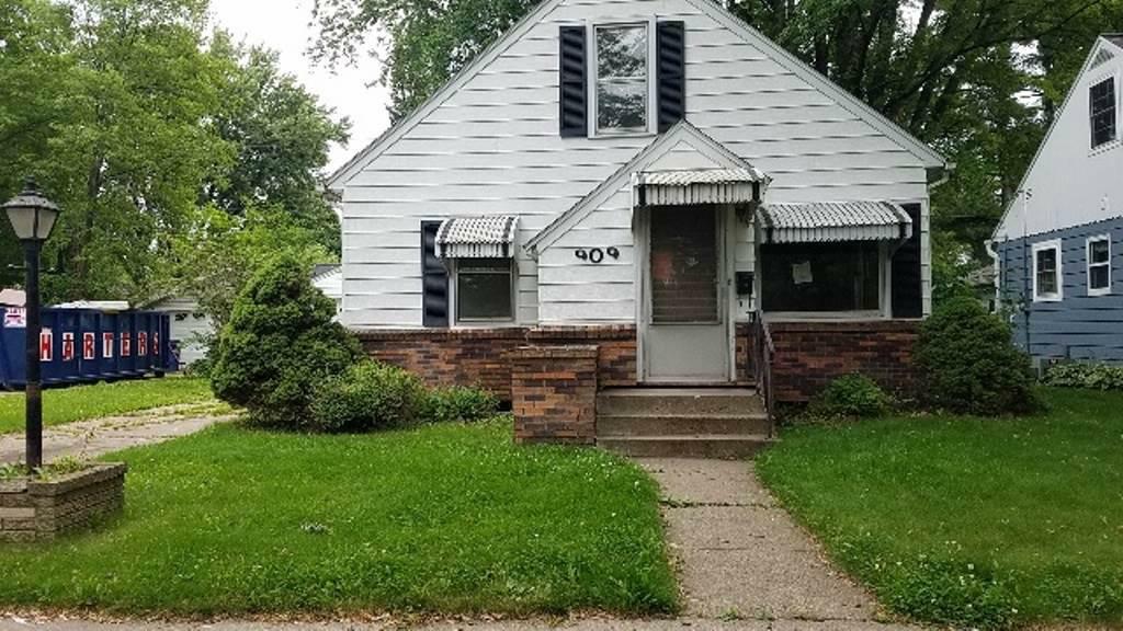 Property Photo:  909 North 10th Avenue  WI 54401 