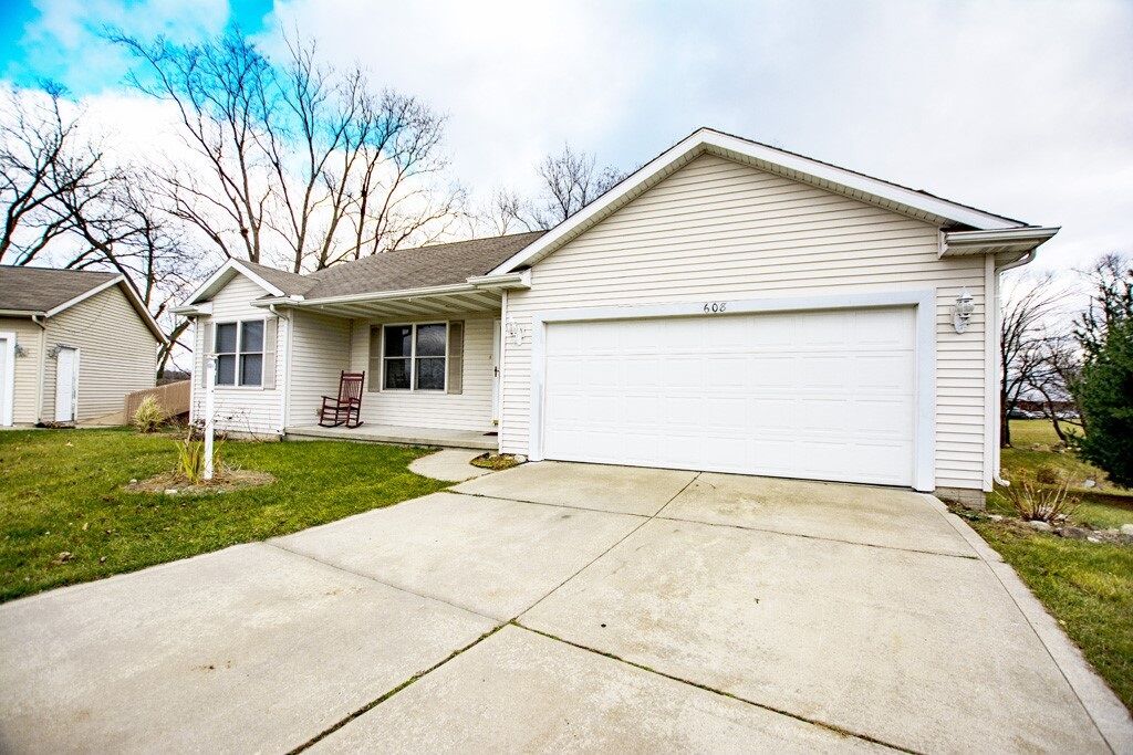 Property Photo: 608 Morningstar Court IN 46540