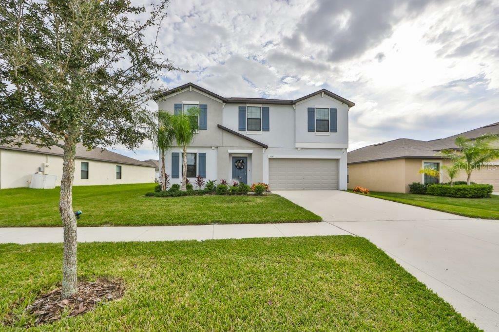 Property Photo:  11207 Leland Groves Drive  FL 33579 