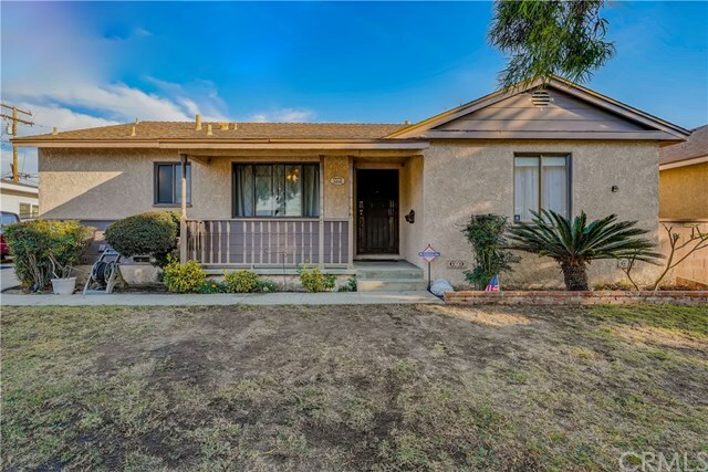 Property Photo:  5218 Knoxville Avenue  CA 90713 