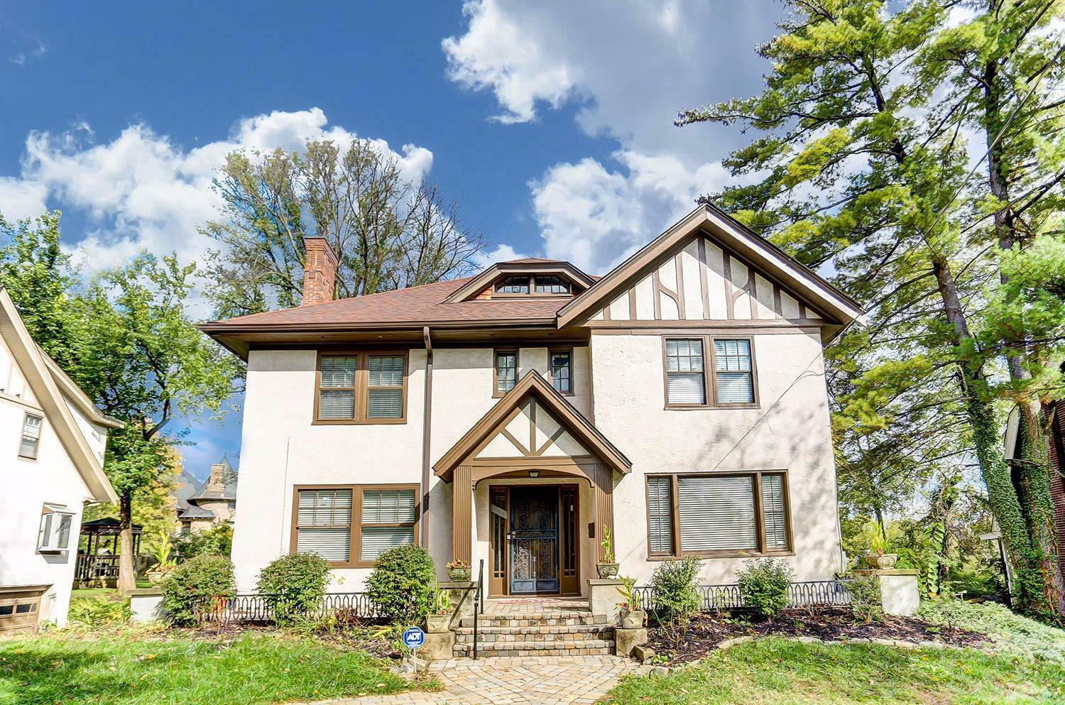 Property Photo: 752 Clinton Springs Ave OH 45229