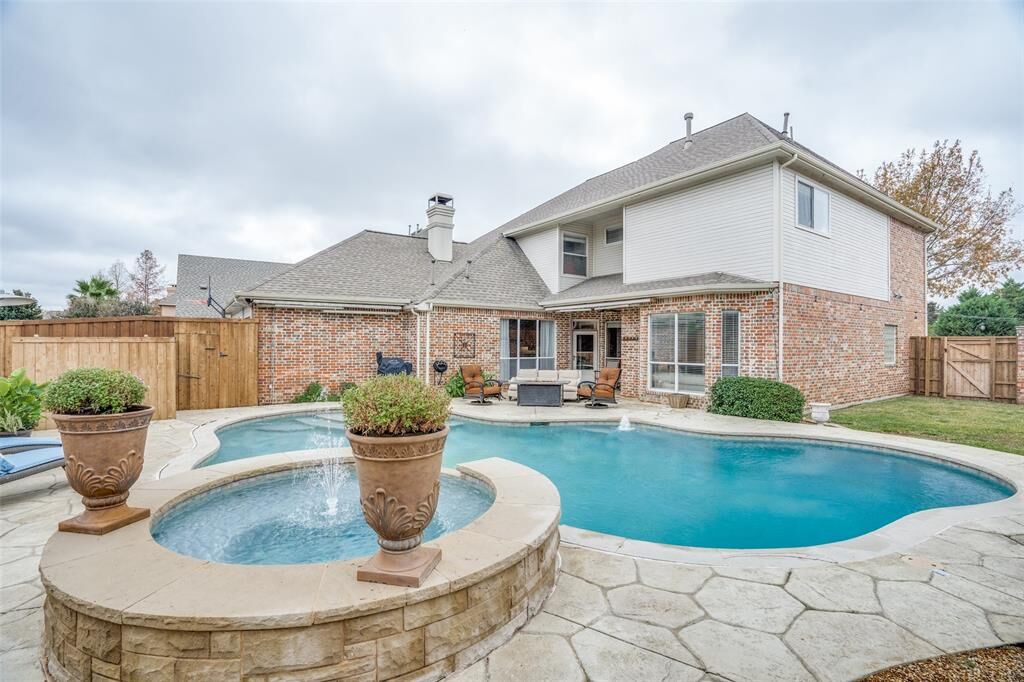 Property Photo: 5912 Lindfield Court TX 75093