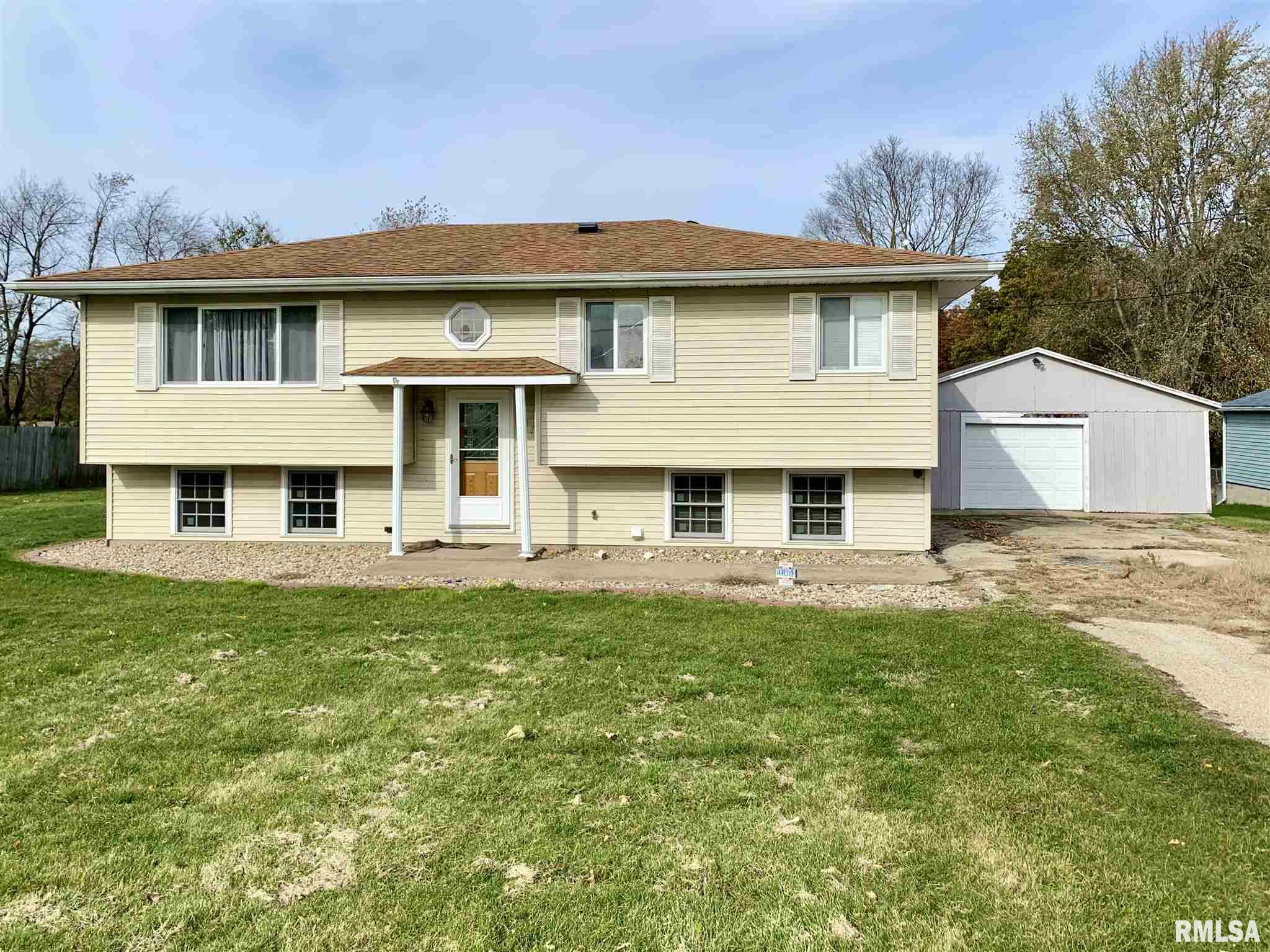 Property Photo: 687 William IL 61448
