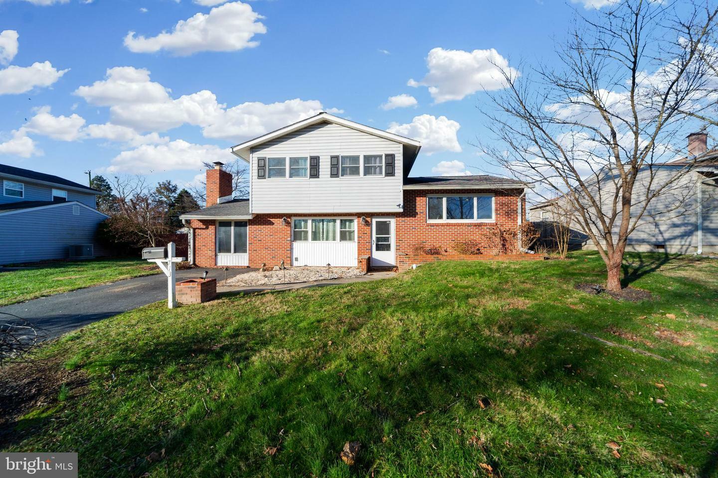 Property Photo: 713 S Harmony Road DE 19713