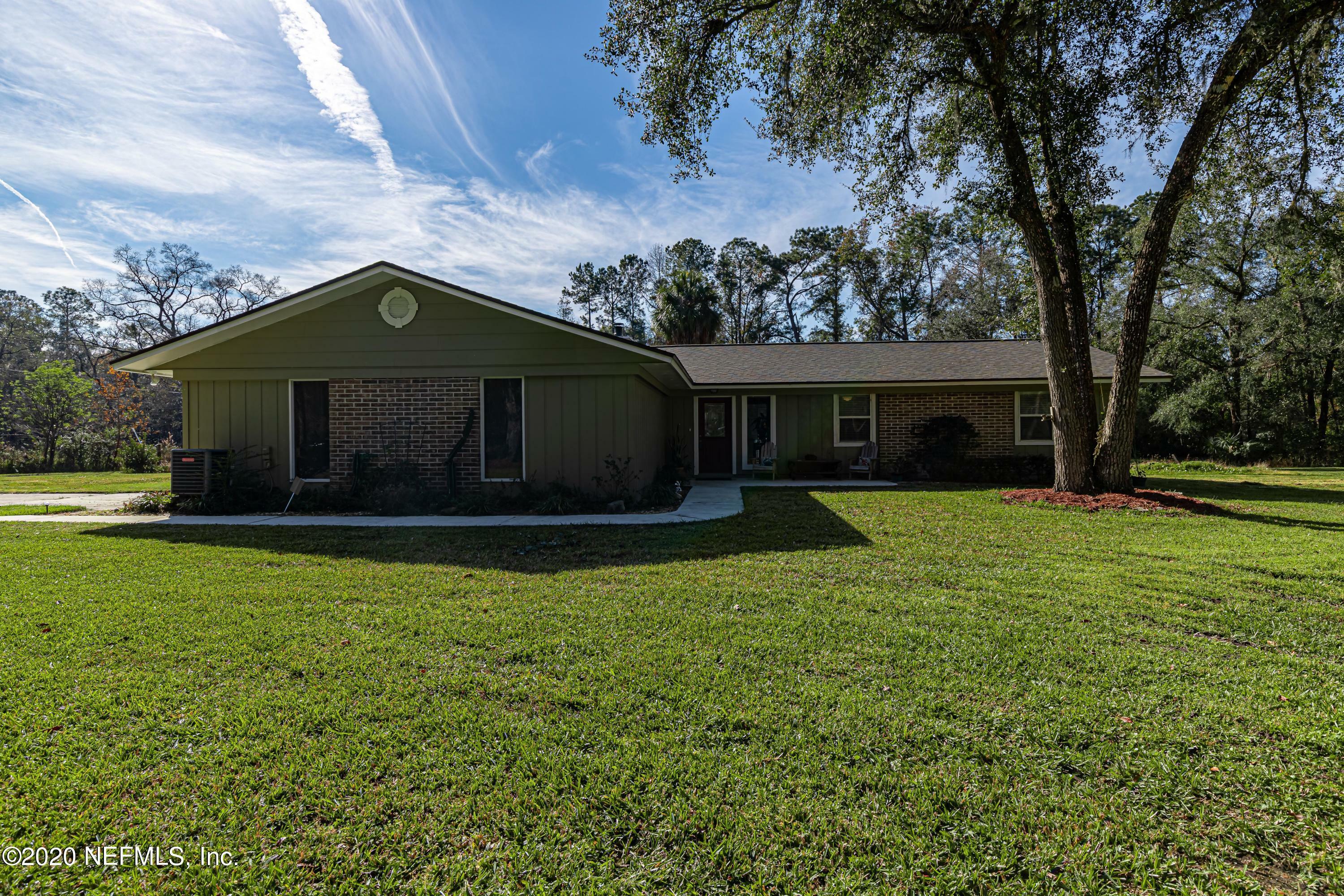 Property Photo:  4147 Saunders Drive  FL 32068 