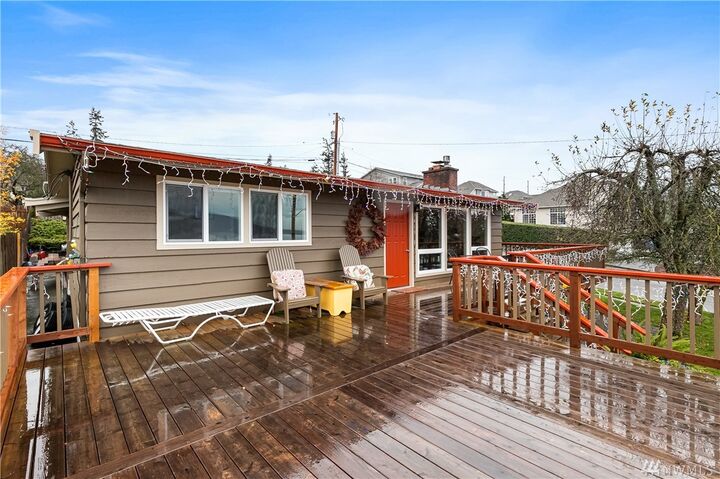 Property Photo: 3419 W 2nd WA 98221