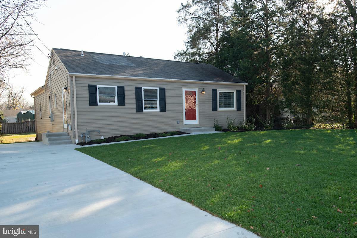 Property Photo: 5603 S Quaker Lane VA 22303