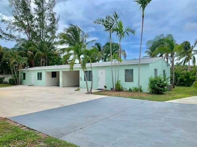 Property Photo:  2571 Hinda Road  FL 33403 