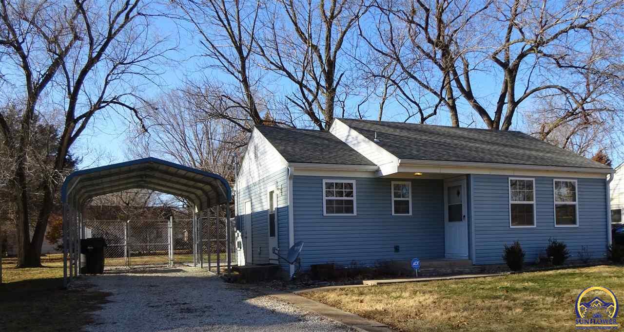 Property Photo: 2313 SW Seabrook Ave KS 66614-1150