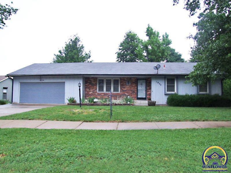 Property Photo: 1824 SE 36th Ter KS 66605