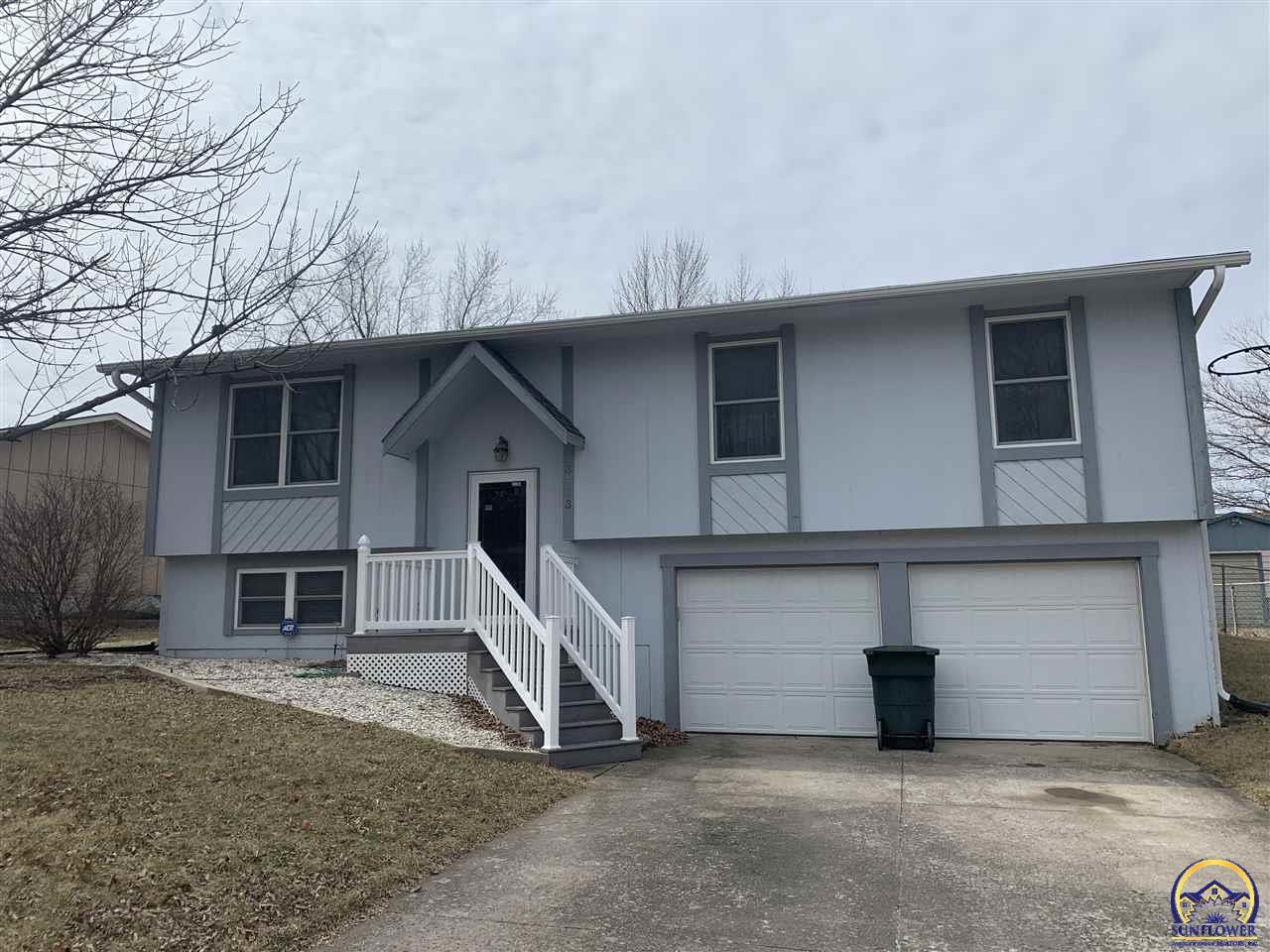 Property Photo: 3413 SE Highland Ave KS 66605