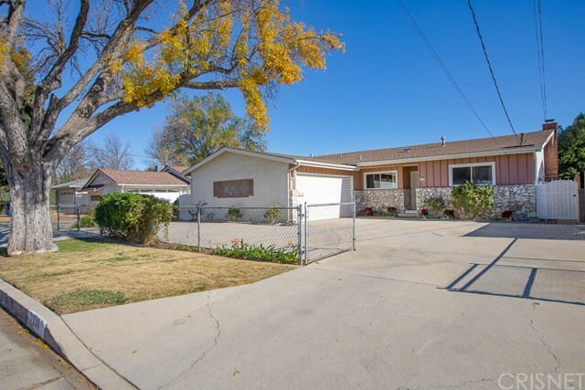 Property Photo:  7530 Zelzah Avenue  CA 91335 