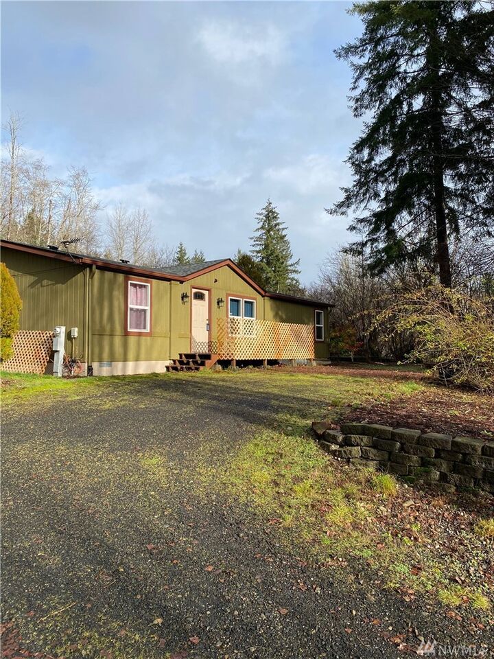 Property Photo: 180 NE Snowcap Dr WA 98588