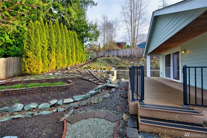 Property Photo: 23619 Gaven Dr WA 98274
