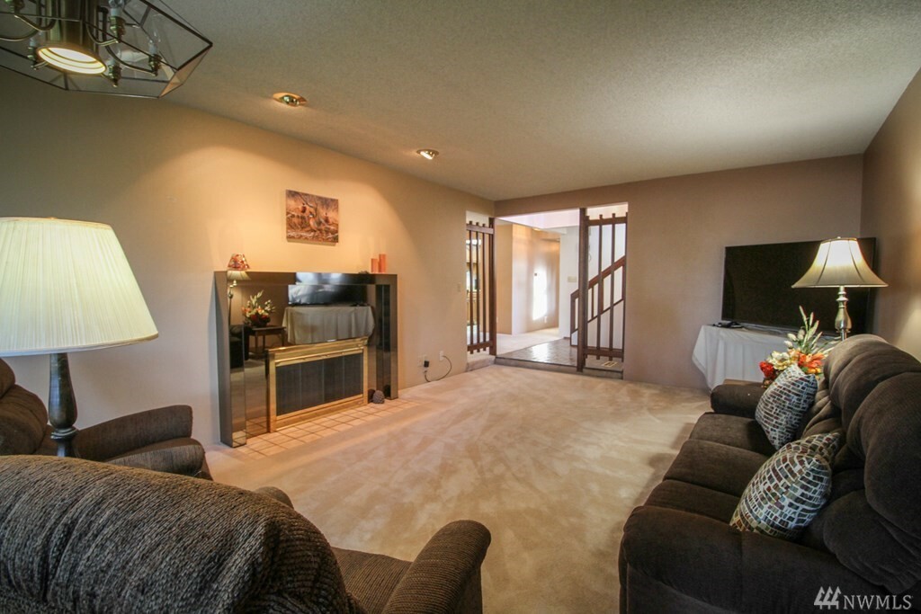 Property Photo:  601 Village Wy 65  WA 99362 