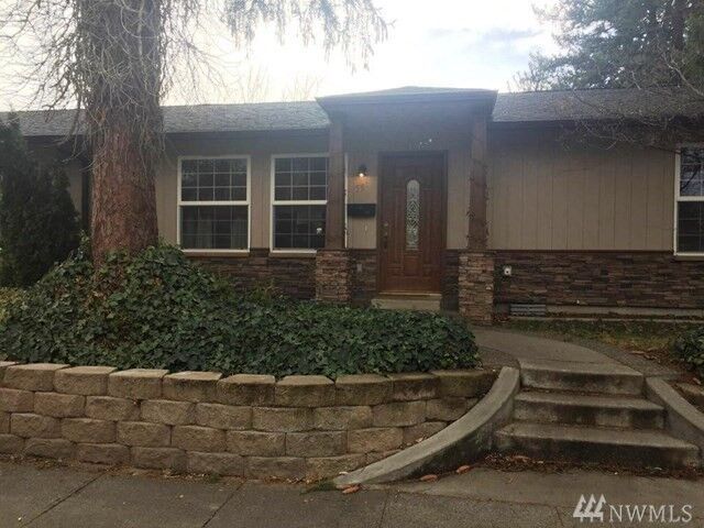 Property Photo:  55 N Touchet St  WA 99362 
