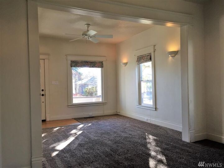 Property Photo: 1351 University St WA 99362