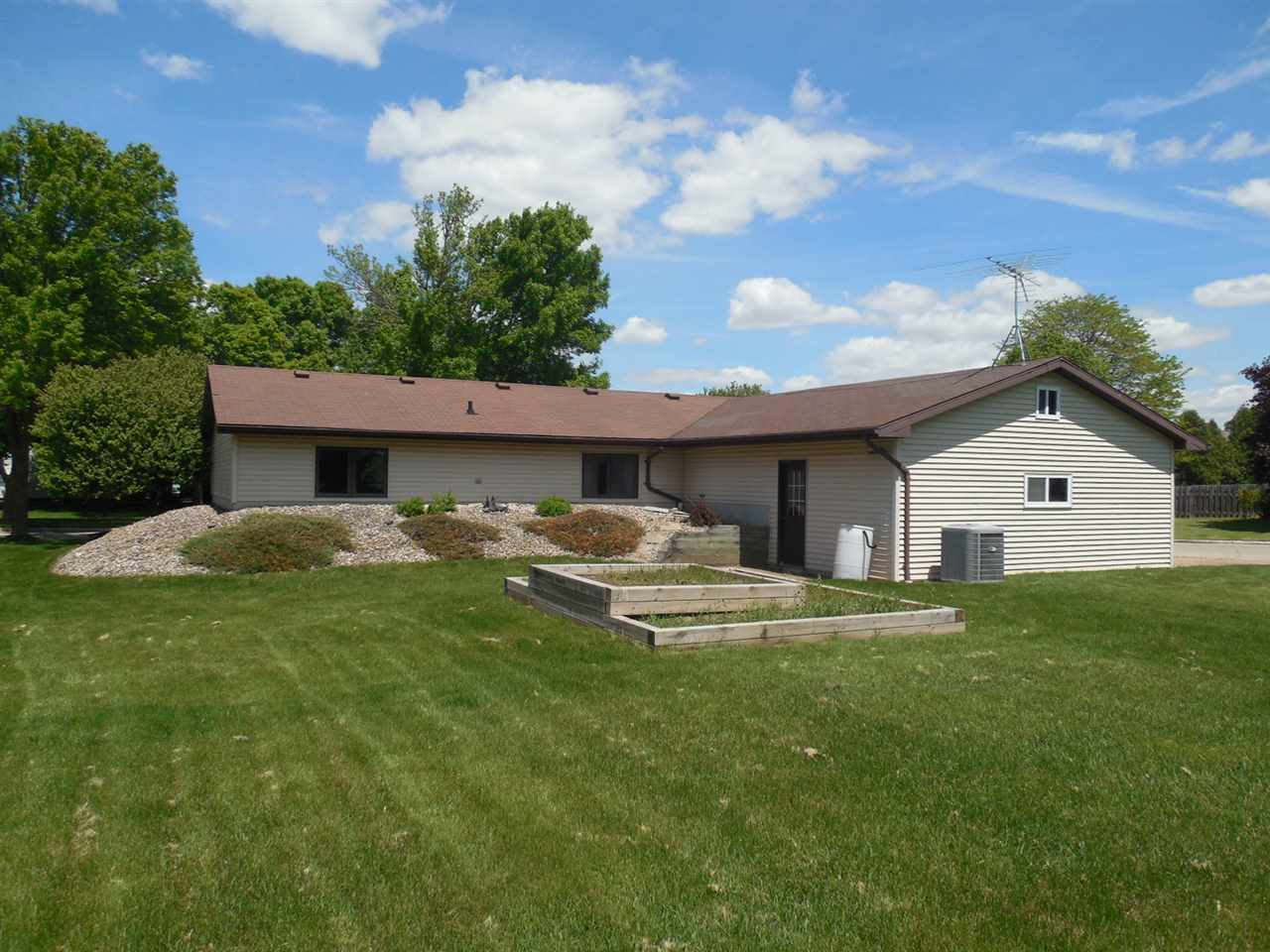 Property Photo:  2500 S Jason Drive  WI 54915-4441 