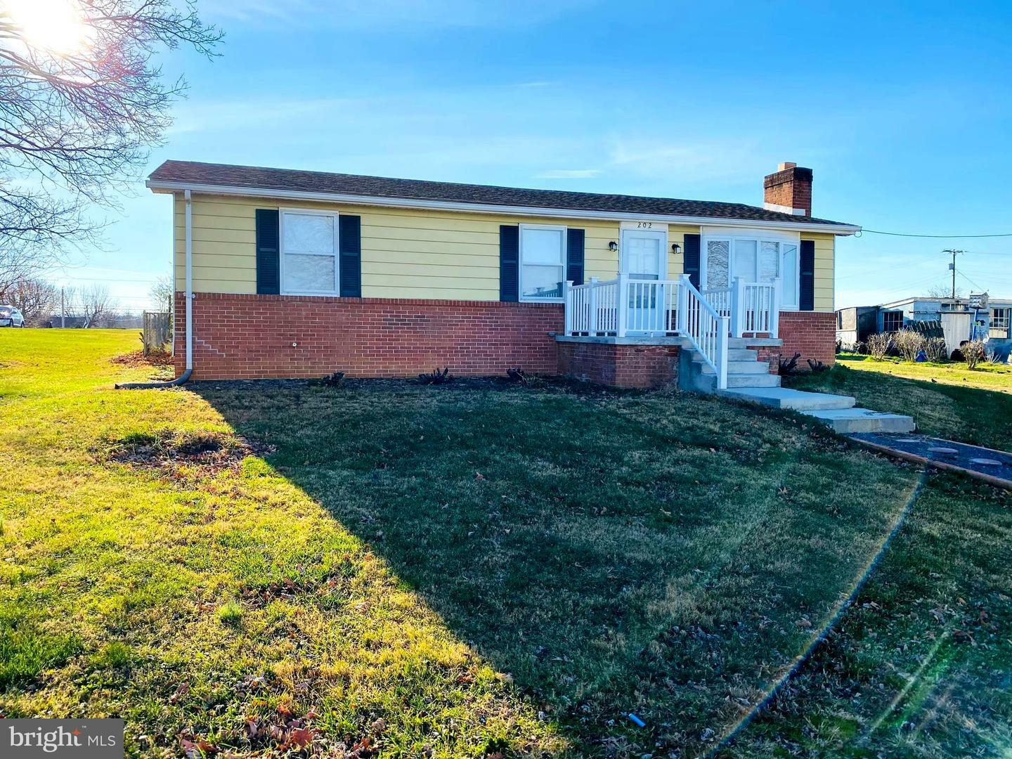 Property Photo:  202 E 6th Avenue  WV 25438 