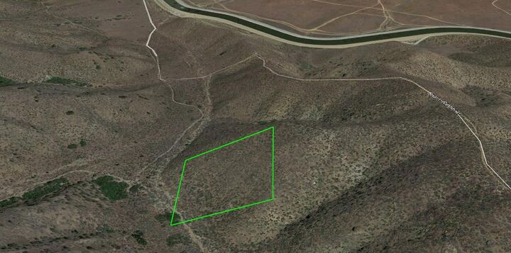 Property Photo:  Vic Avenue M10 85 Stw  CA 93551 