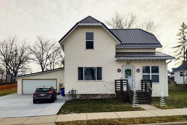 Property Photo:  409 N East Ave  WI 54665 