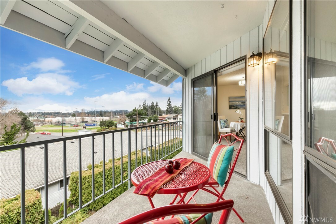 Property Photo:  1541 Sheridan Rd D3  WA 98310 