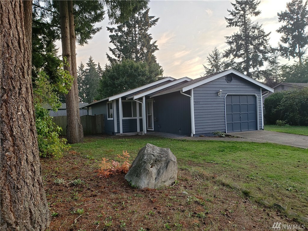 Property Photo:  8512 188th St Ct E  WA 98375 