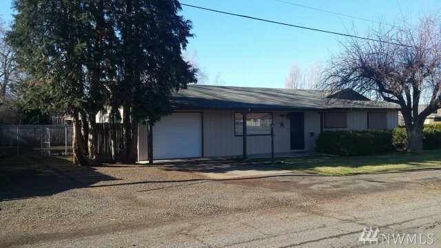 Property Photo:  205 Tausick Wy  WA 99362 