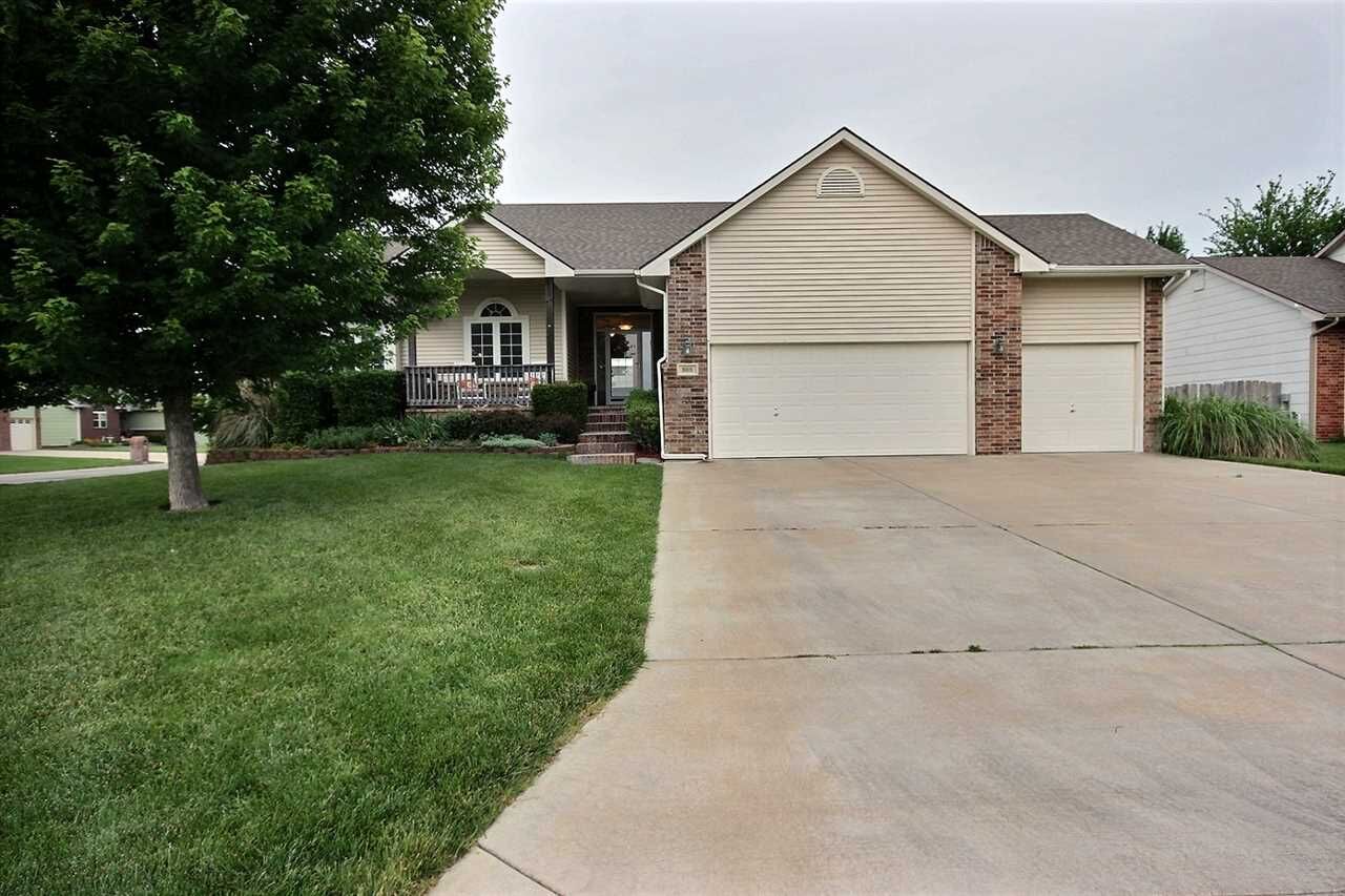 Property Photo: 808 N Main St KS 67133